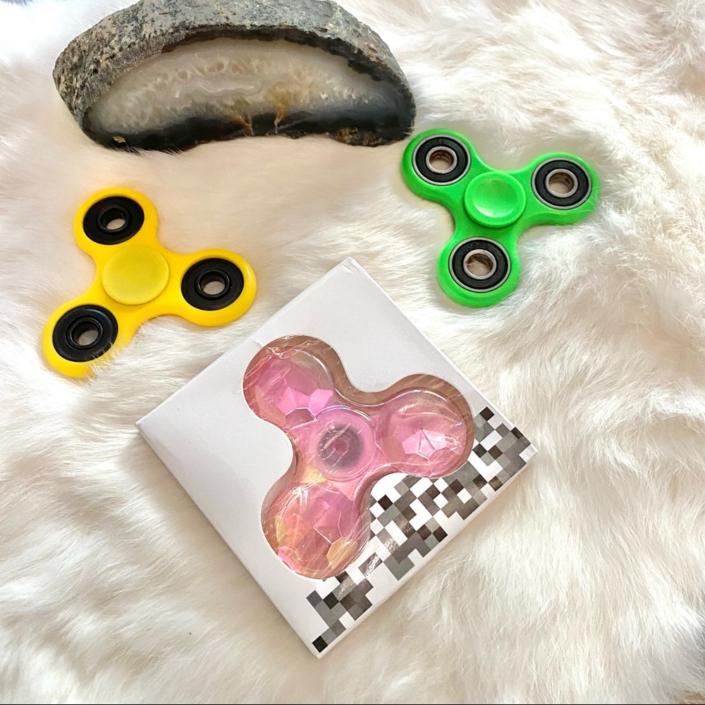 NWOT Green, Yellow, And Pink Gem Fidget Spinner